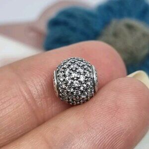 Pandora Essence Generosity Charm